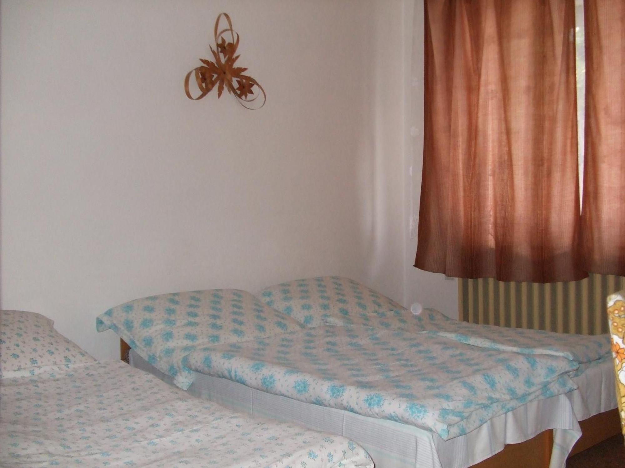 Napfeny Vendeghaz Lägenhet Miskolc Exteriör bild